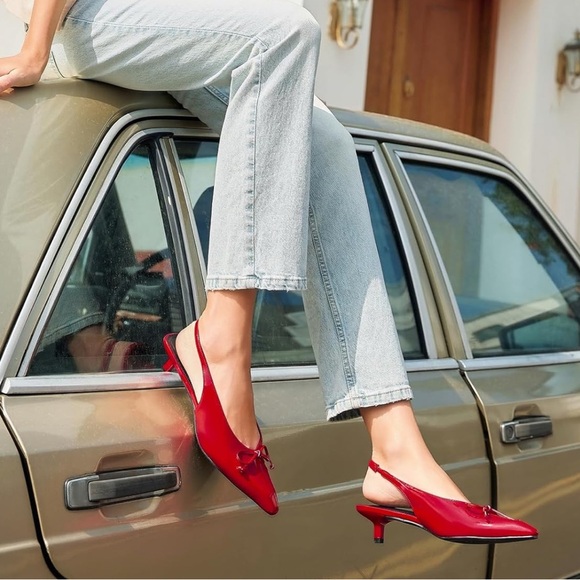 Red Patent Leather Women's Slingback Kitten Heels 👠 - Picture 6 of 7
